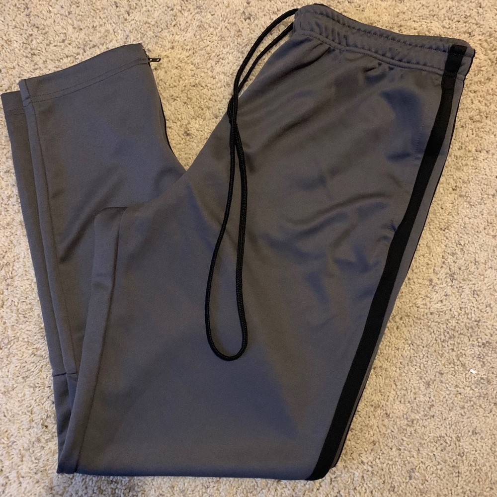 Aeropostale Sweatpants with pockets
